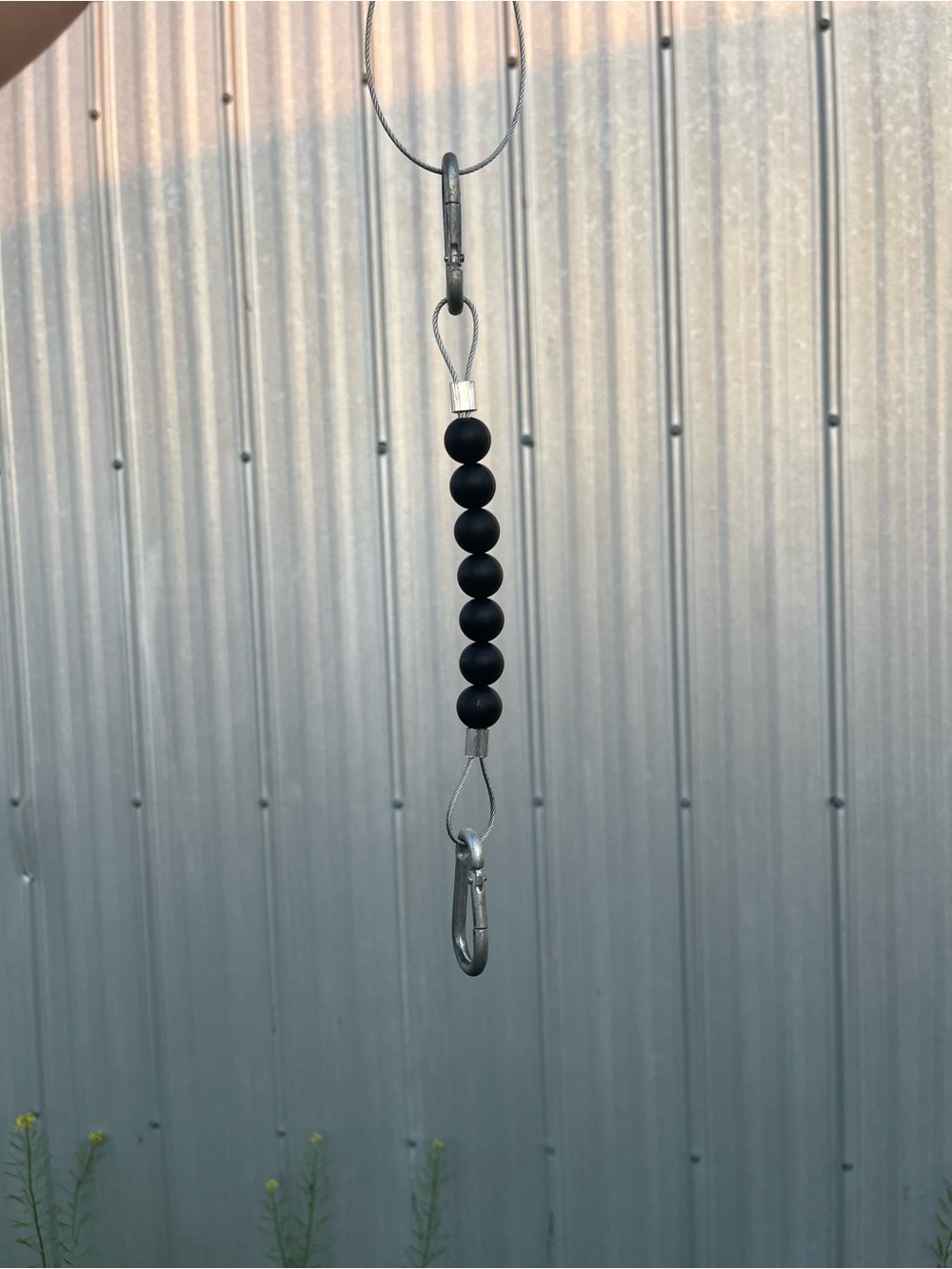 Beaded curb chains